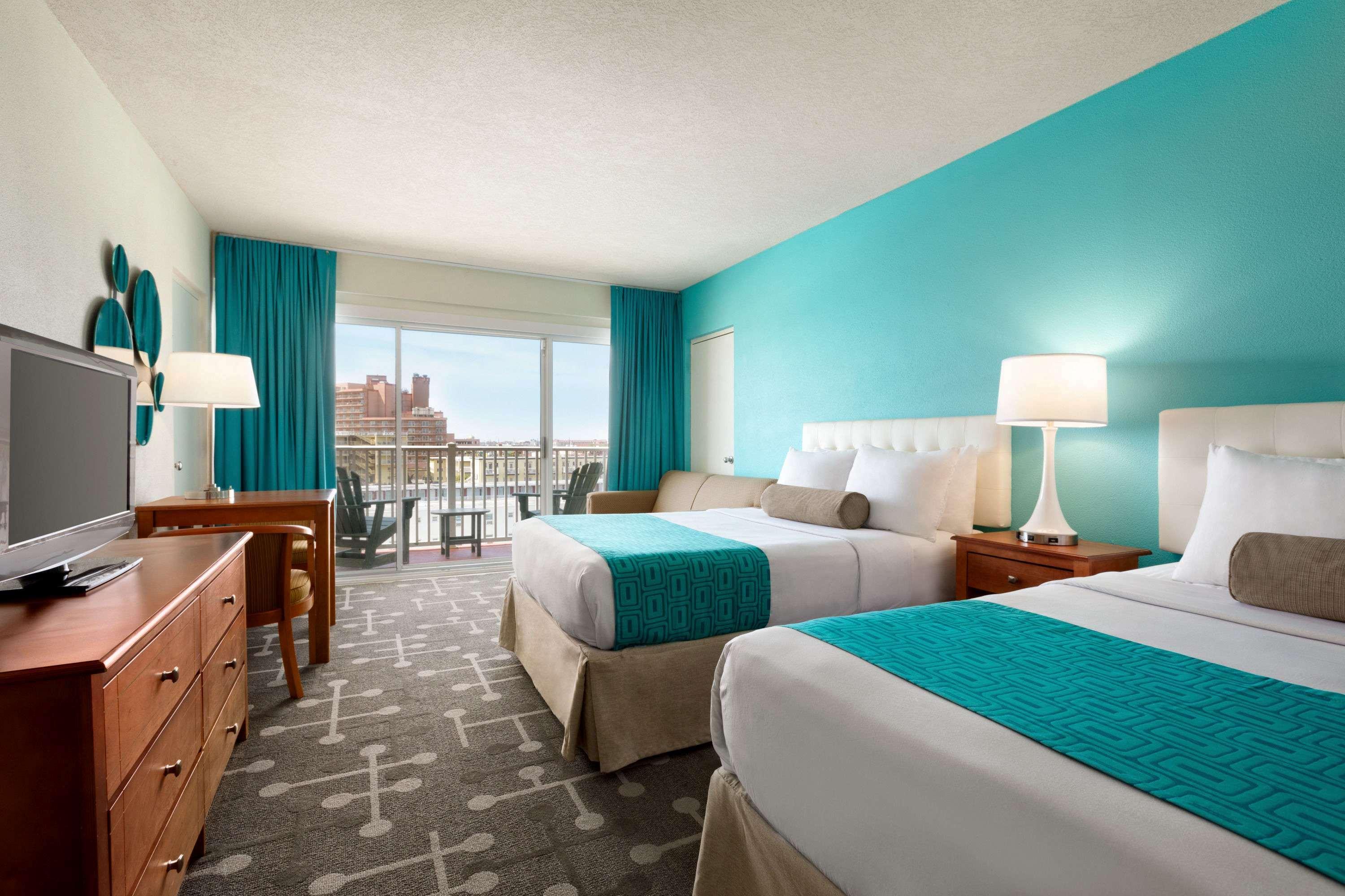 Howard Johnson By Wyndham Ocean City Oceanfront Exterior photo
