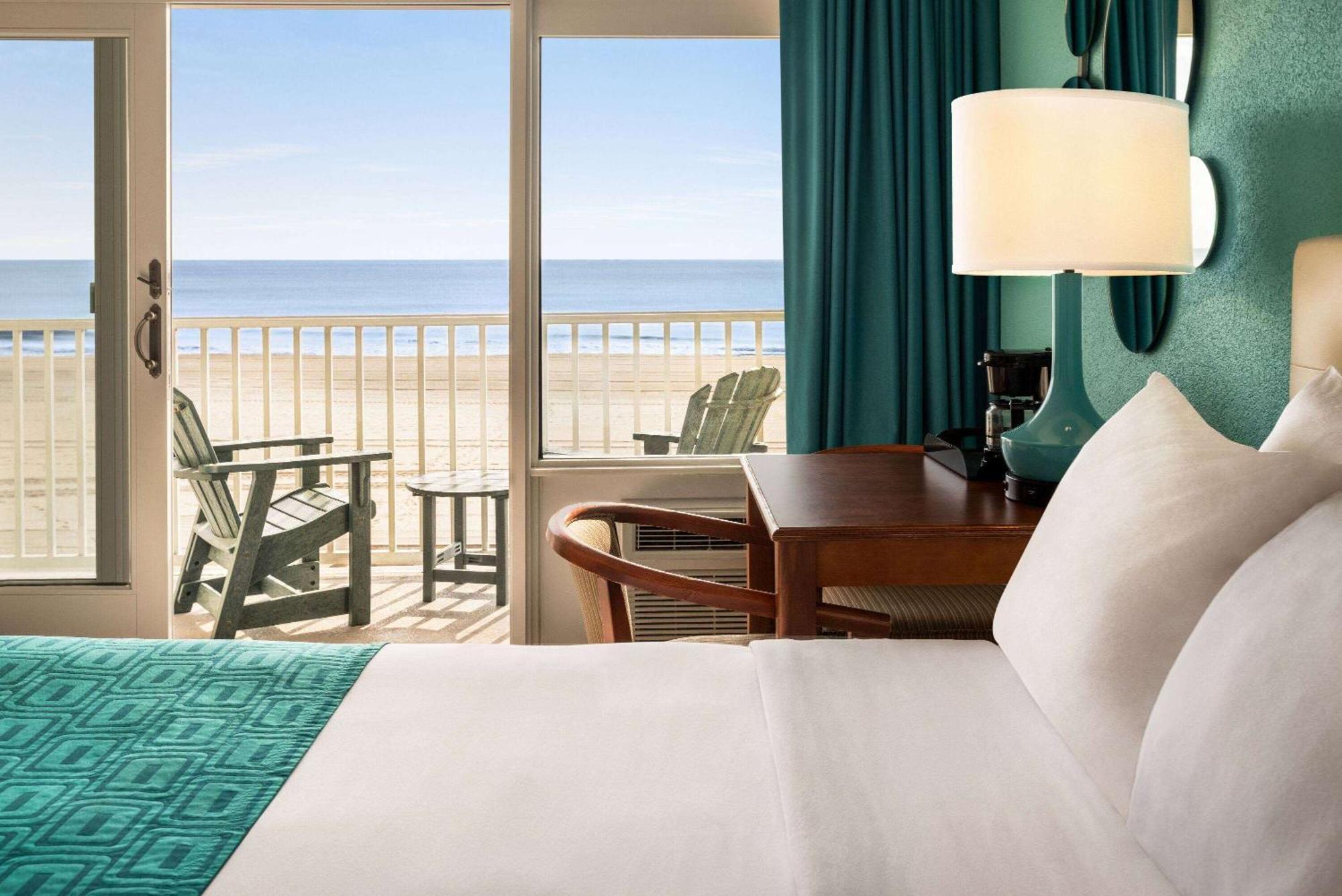 Howard Johnson By Wyndham Ocean City Oceanfront Exterior photo
