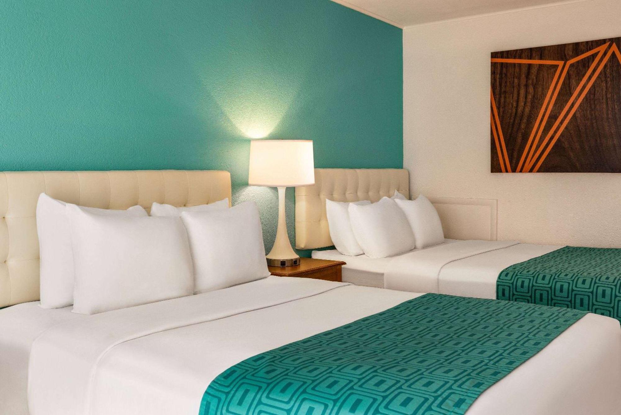 Howard Johnson By Wyndham Ocean City Oceanfront Exterior photo