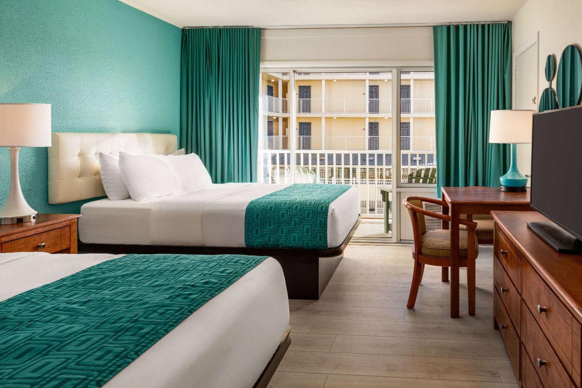 Howard Johnson By Wyndham Ocean City Oceanfront Exterior photo